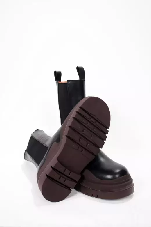 Kadın Siyah Deri Bot