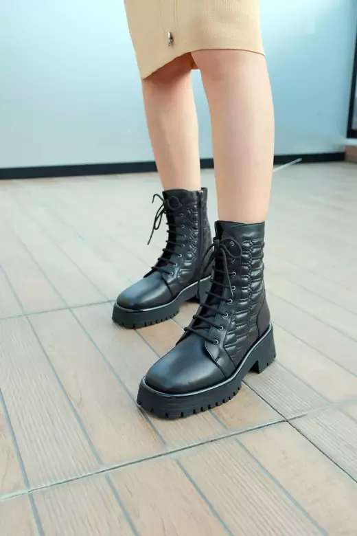 Kadın Siyah Rugan Hakiki Deri Bot