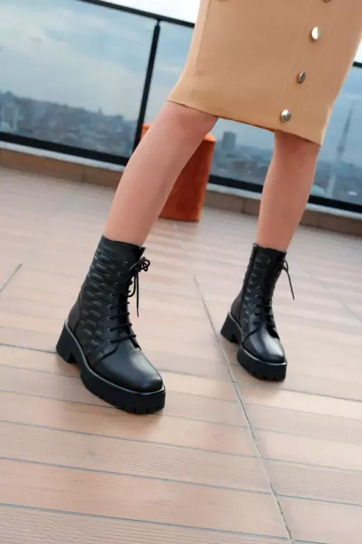 Kadın Siyah Rugan Hakiki Deri Bot