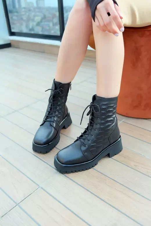 Kadın Siyah Rugan Hakiki Deri Bot