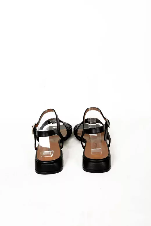 Kadın Bej Alçak Topuklu Örgülü Sandalet