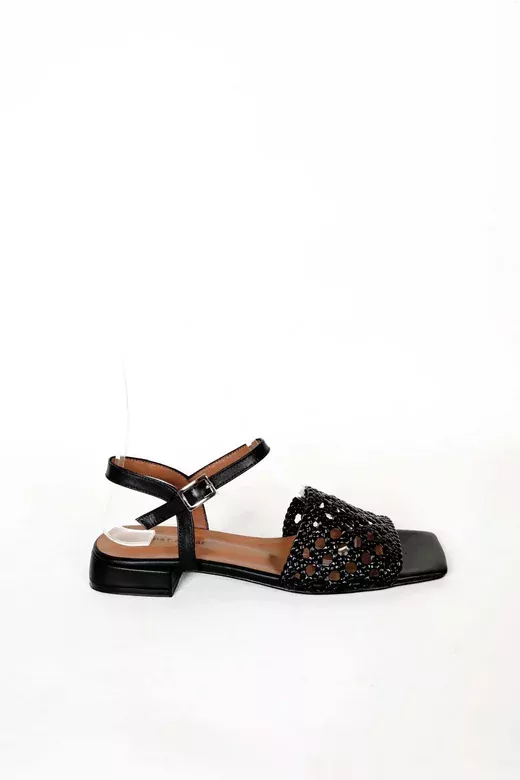 Kadın Bej Alçak Topuklu Örgülü Sandalet