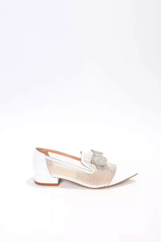 Kadın Beyaz Hakiki Deri Detaylı Ayakkabı