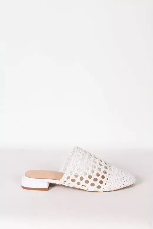 Kadın Beyaz Örgü Detaylı Terlik