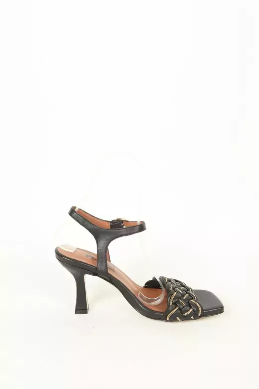 Kadın Detay Örgülü Sandalet