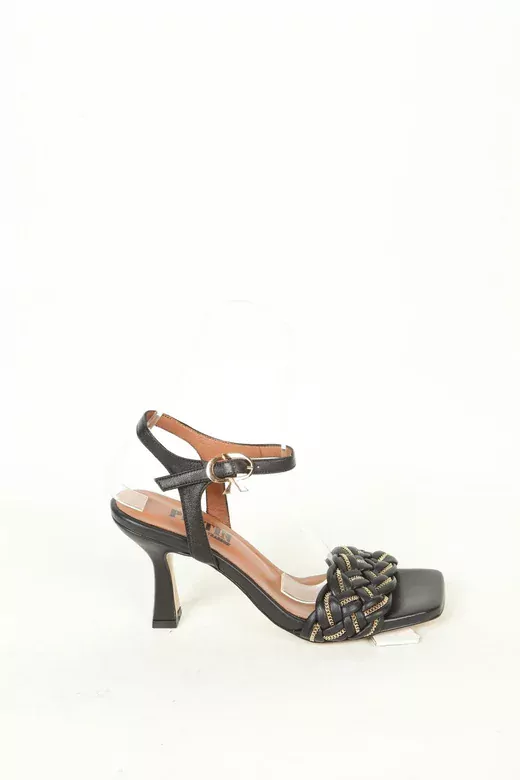 Kadın Detay Örgülü Sandalet