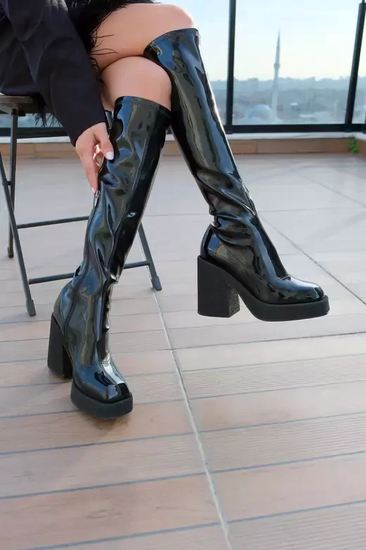 Kadın Siyah Rugan Çizme