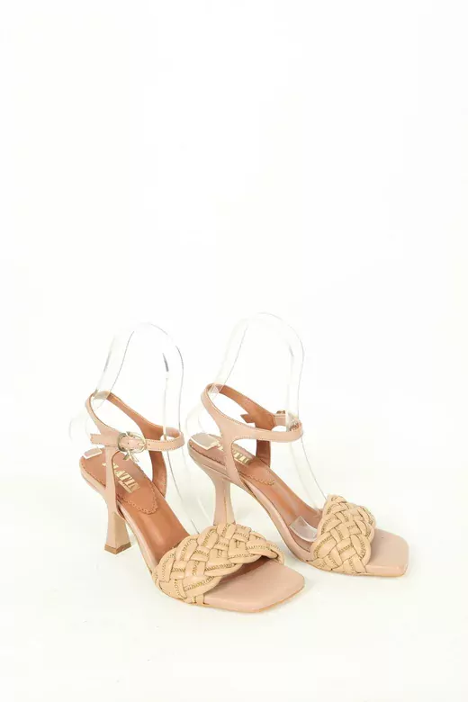 Kadın Detay Örgülü Sandalet