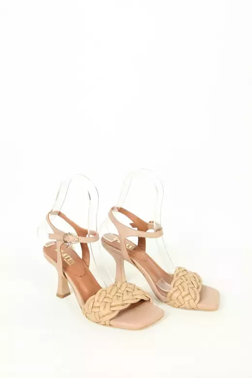 Kadın Detay Örgülü Sandalet