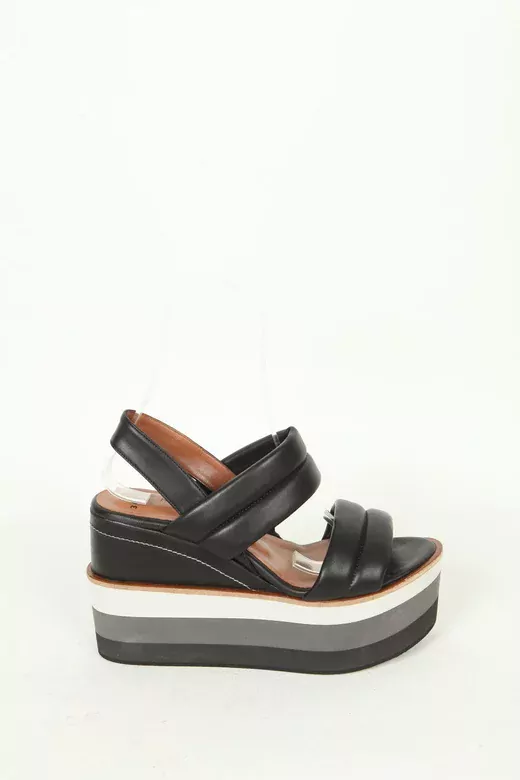 Kadın Dolgu Topuk Sandalet