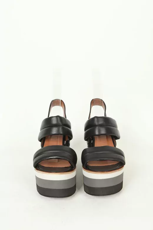 Kadın Dolgu Topuk Sandalet