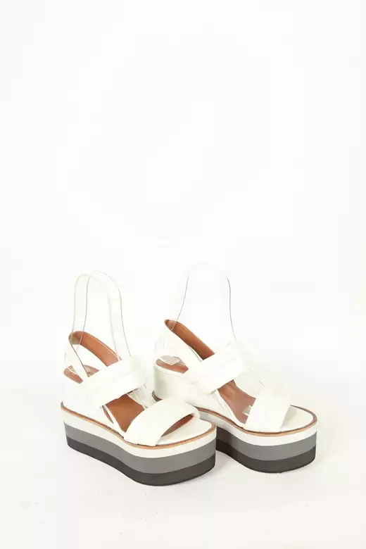 Kadın Dolgu Topuk Sandalet