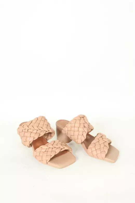 Kadın Beyaz Örgülü Terlik