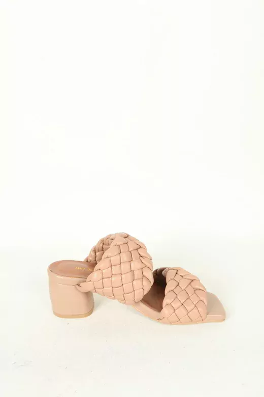 Kadın Beyaz Örgülü Terlik