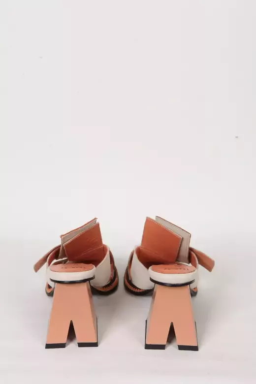 Kadın Deri Terlik Topuk Detaylı Beyaz