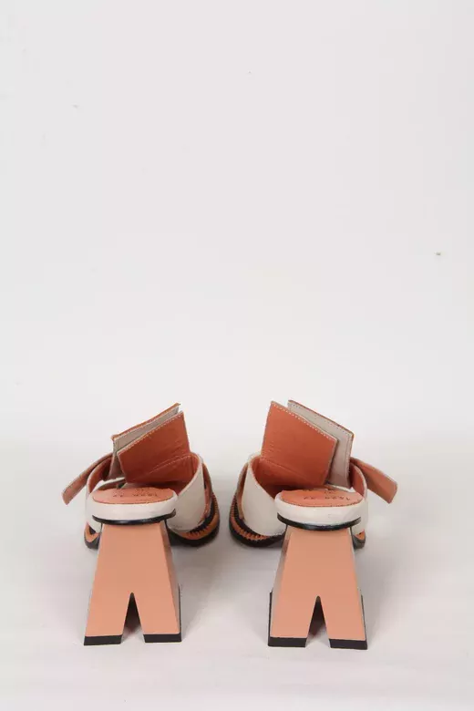 Kadın Deri Terlik Topuk Detaylı Beyaz