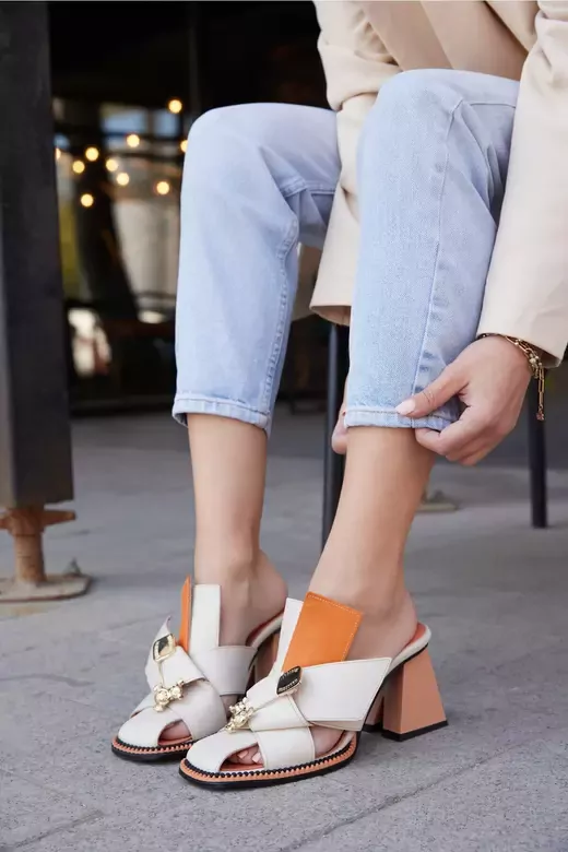 Kadın Deri Terlik Topuk Detaylı Beyaz