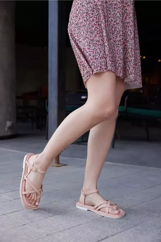 Kadın Deri Sandalet