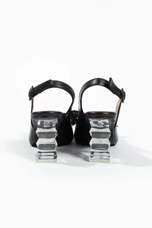 Kadın Siyah Hakiki Deri Aksesuar Detaylı Topuklu Ayakkabı