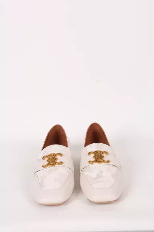 Kadın Krem Deri Aksesuar Detaylı Klasik Ayakkabı