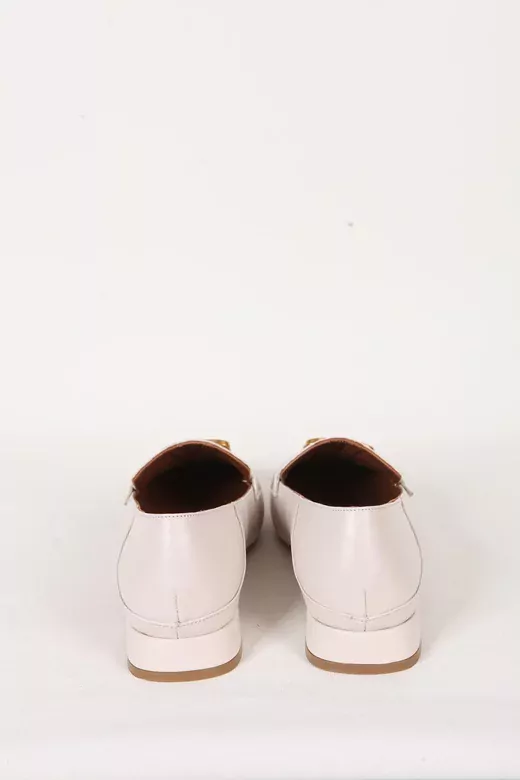 Kadın Krem Deri Aksesuar Detaylı Klasik Ayakkabı