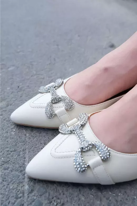 Kadın Deri Babet Aksesuarlı Krem