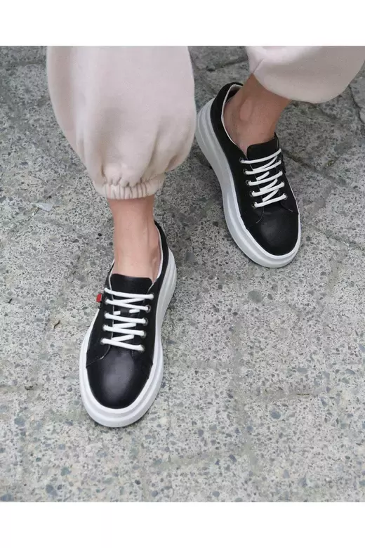 Kadın Hakiki Deri Aksesuar Detaylı Sneaker