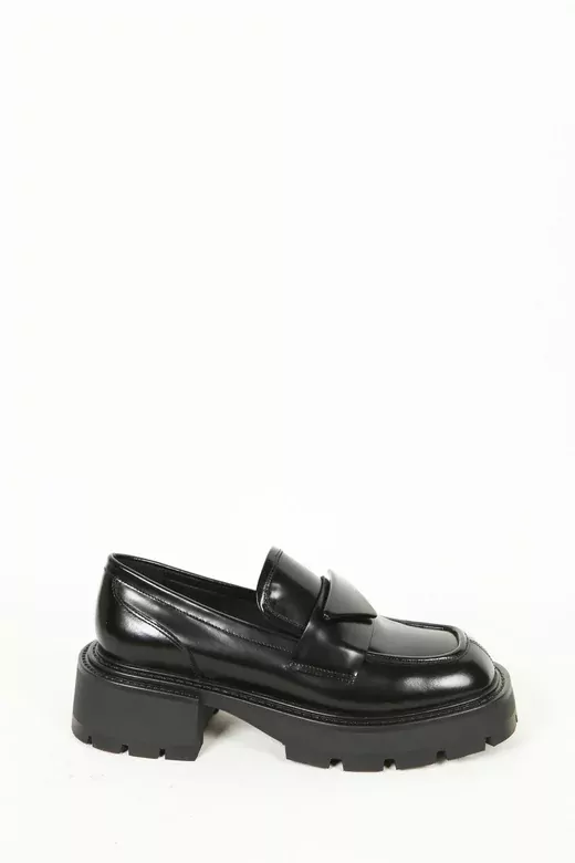 Kadın Siyah Rugan Loafer Ayakkabı