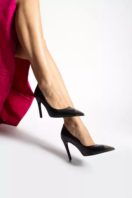 Kadın Deri Stiletto Burun Detaylı