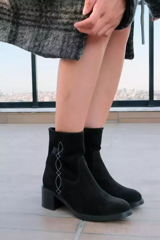 Kadın Süet Nakış Detaylı Bot