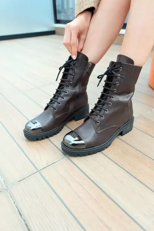 Kadın Hakiki Deri Aksesuar Detaylı Bot