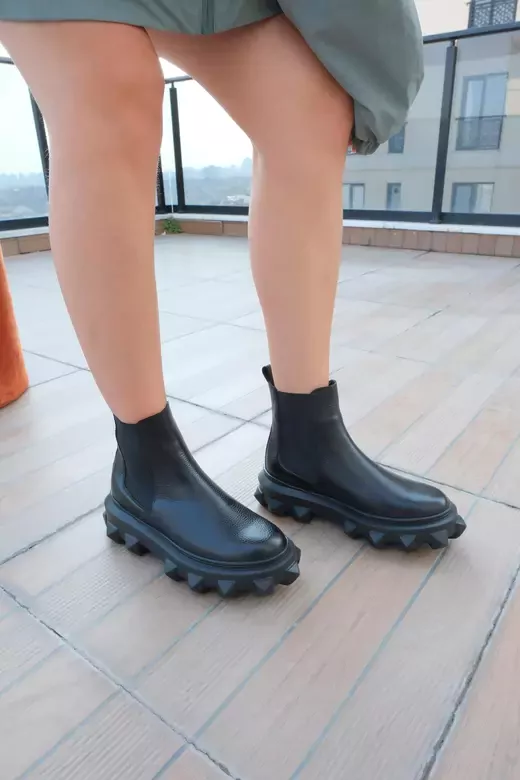 Kadın Siyah Floter Hakiki Deri Taban Detaylı Bot