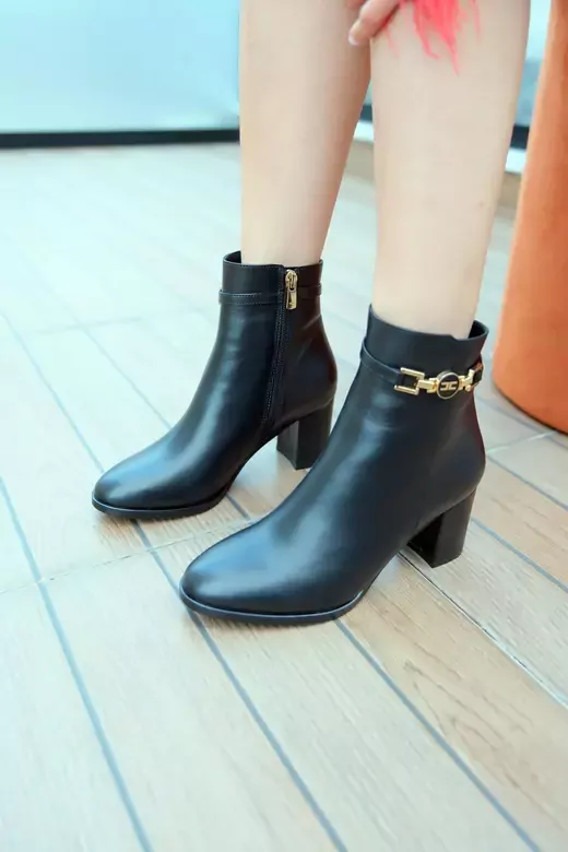 Kadın Siyah Hakiki Deri Bot