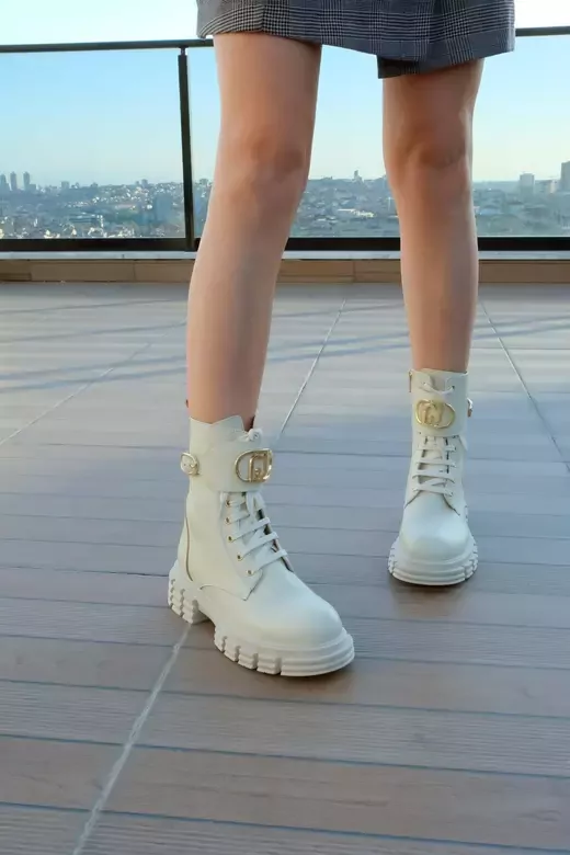 Kadın Krem Hakiki Deri Aksesuar Detaylı Bot