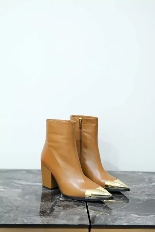 Kadın Deri Bot Burun Tokalı