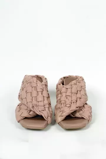 Beyaz Bottega Sarma Topuklu Terlik