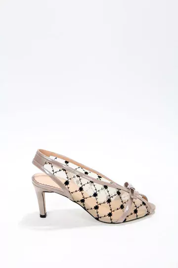 Kadın Bej Rugan Tül Toka Detaylı Ayakkabı