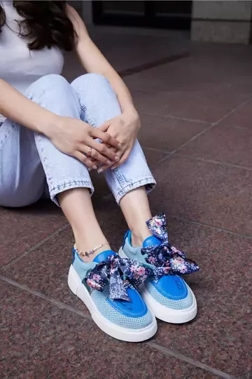 Kadın Mavi Hakiki Deri Kurdele Detaylı Sneaker