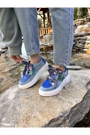 Kadın Mavi Hakiki Deri Kurdele Detaylı Sneaker