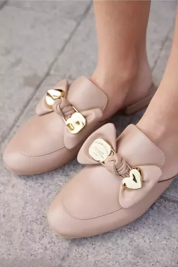 Kadın Aksesuar Detaylı Terlik