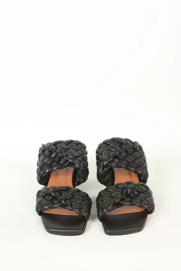 Kadın Beyaz Örgülü Terlik