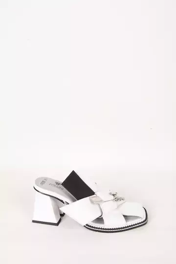 Kadın Deri Terlik Topuk Detaylı Beyaz