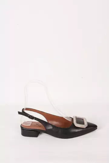 Kadın Siyah Hakiki Deri Aksesuar Detaylı Ayakkabı