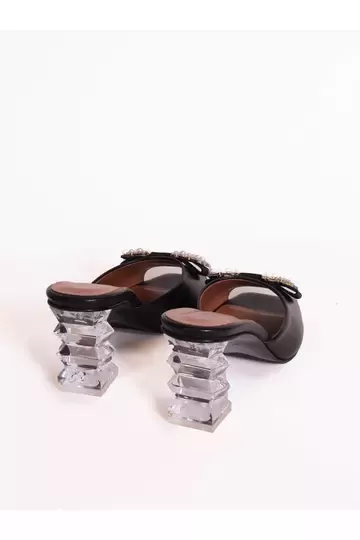 Kadın Deri Terlik Aksesuar Ve Topuk Detaylı Siyah