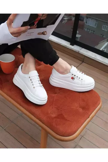 Kadın Hakiki Deri Aksesuar Detaylı Sneaker