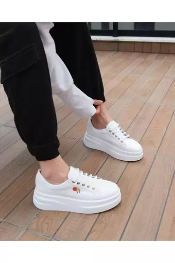 Kadın Hakiki Deri Aksesuar Detaylı Sneaker