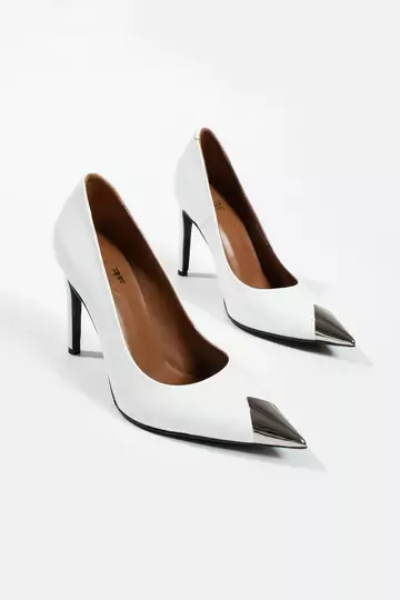 Kadın Deri Stiletto Burun Detaylı