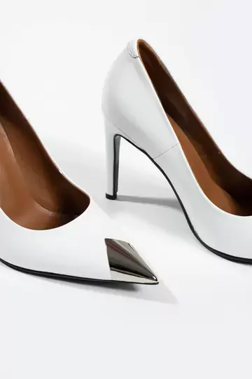 Kadın Deri Stiletto Burun Detaylı