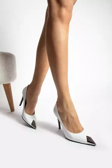 Kadın Deri Stiletto Burun Detaylı