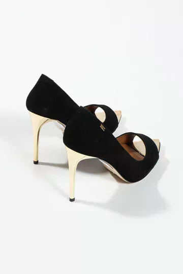 Kadın Burun Detaylı Hakiki Deri Topuklu Ayakkabı